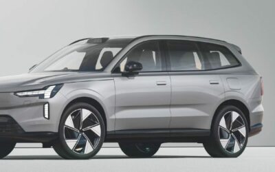 Der neue Volvo EX90 ist bereit für eine Probefahrt!